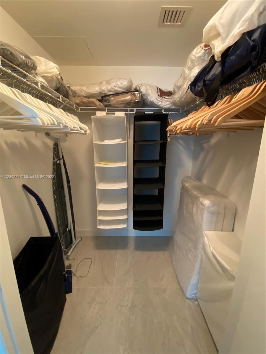 500 BRICKELL WEST CONDO - Residential Lease