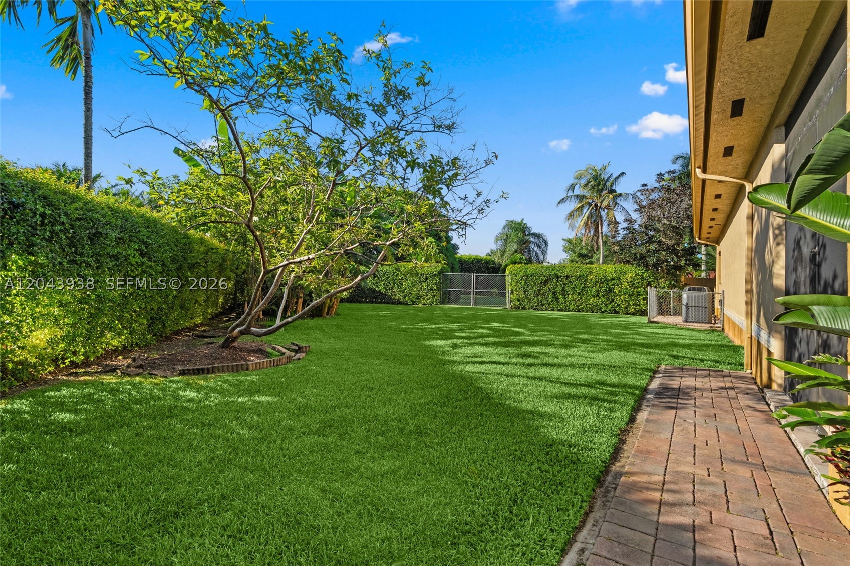 BISCADO ESTS SEC 1 - Residential