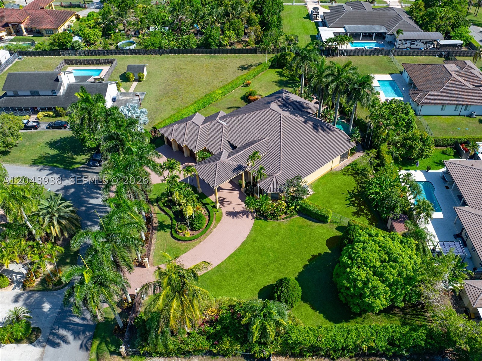 BISCADO ESTS SEC 1 - Residential