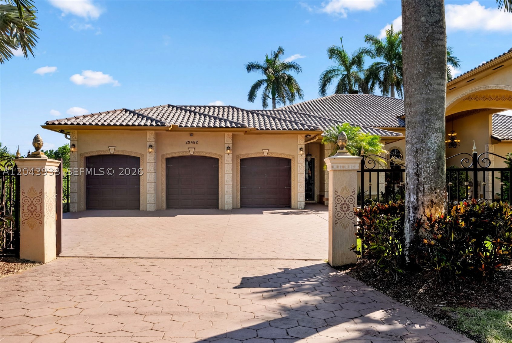 BISCADO ESTS SEC 1 - Residential