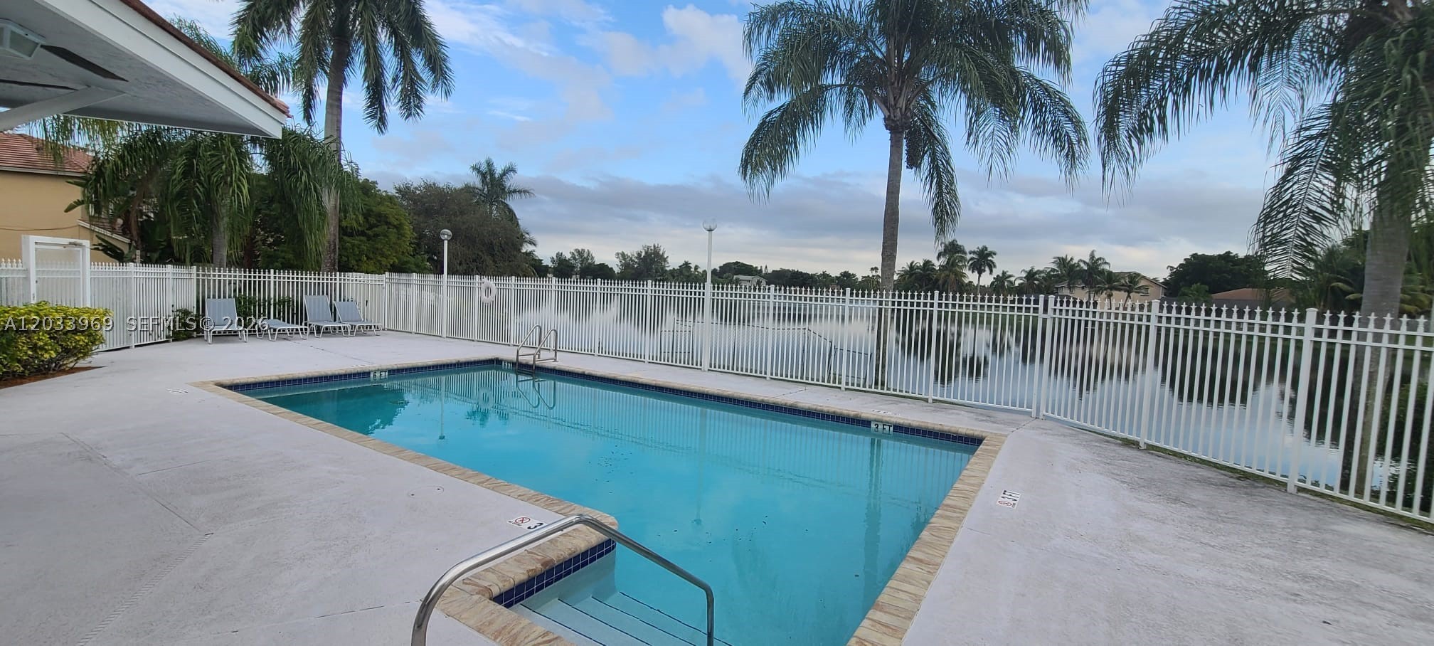 TANGLEWOOD TOWNHOMES - Residential