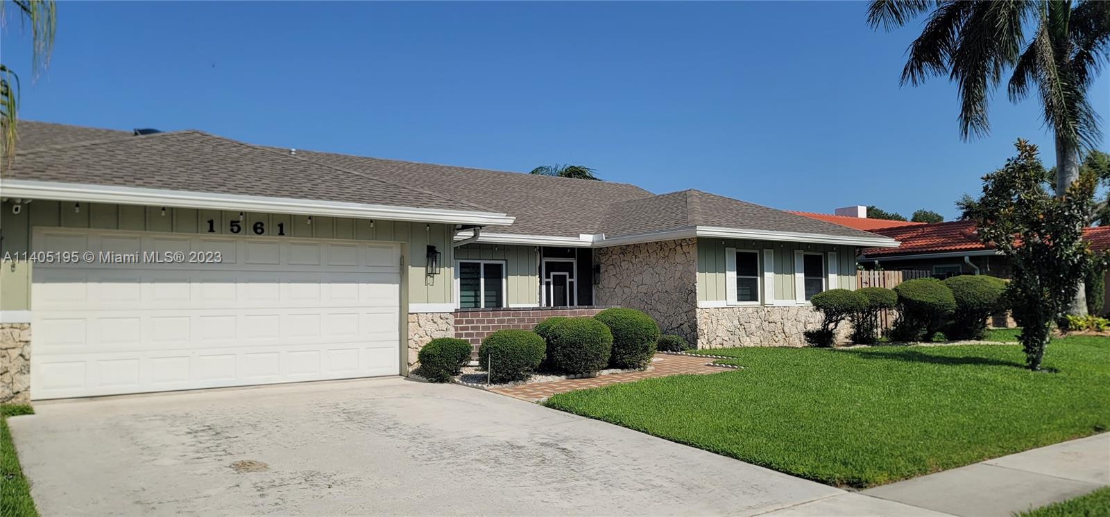 SABAL PARK - Residential