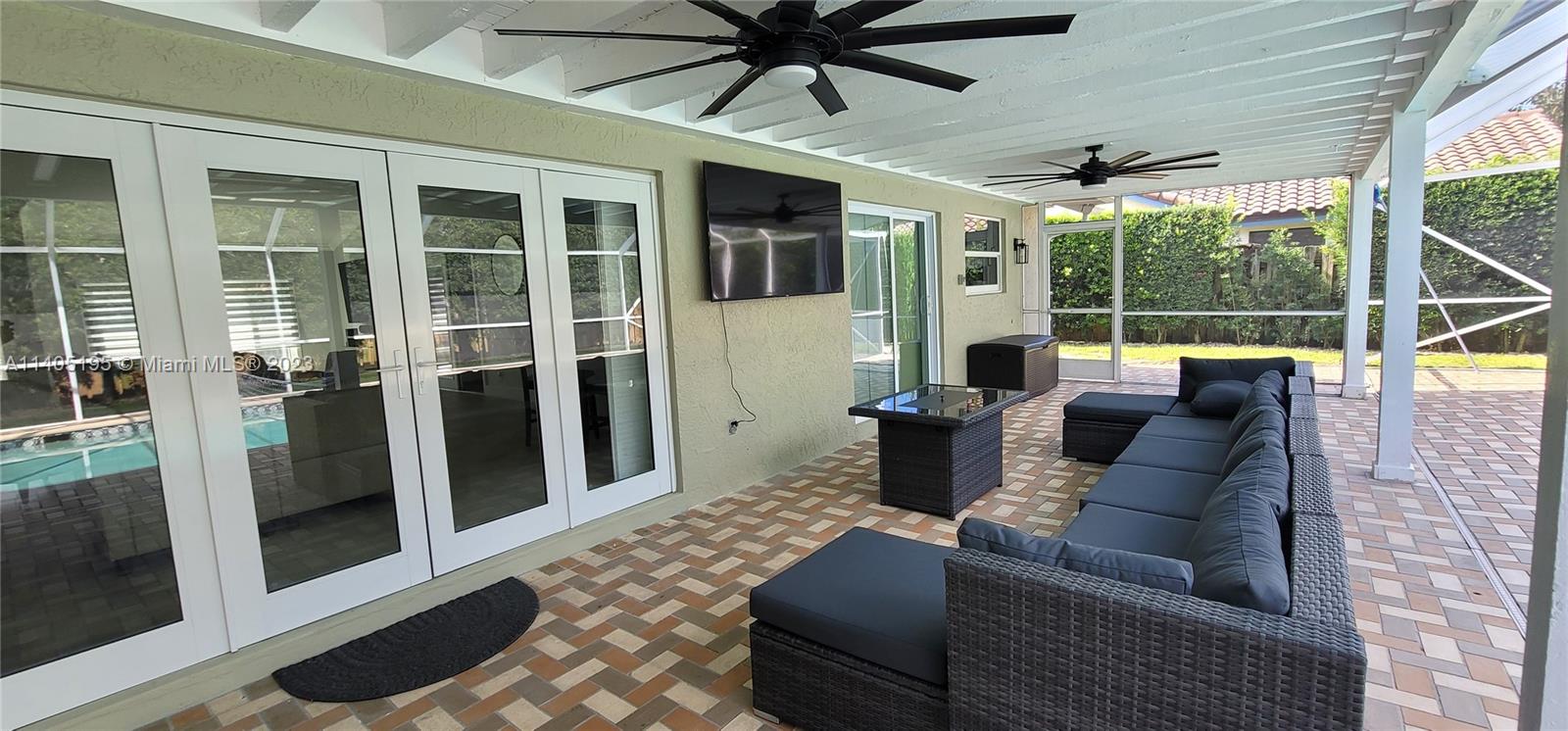 SABAL PARK - Residential