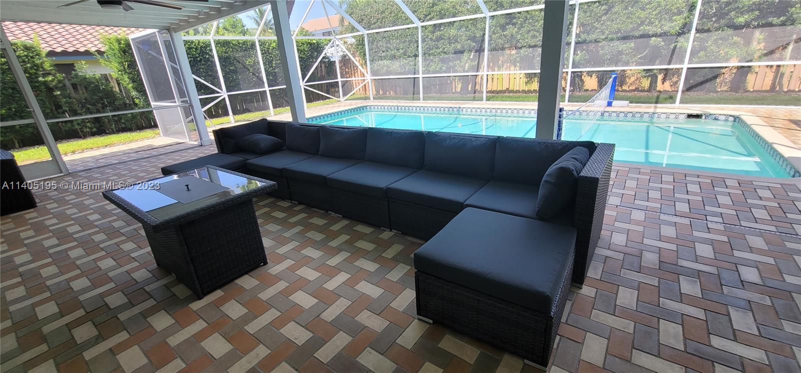 SABAL PARK - Residential
