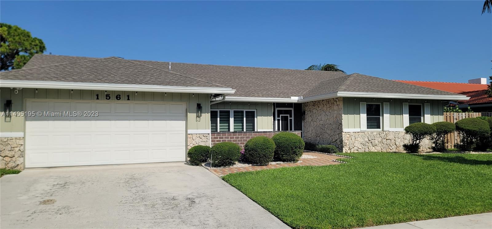 SABAL PARK - Residential