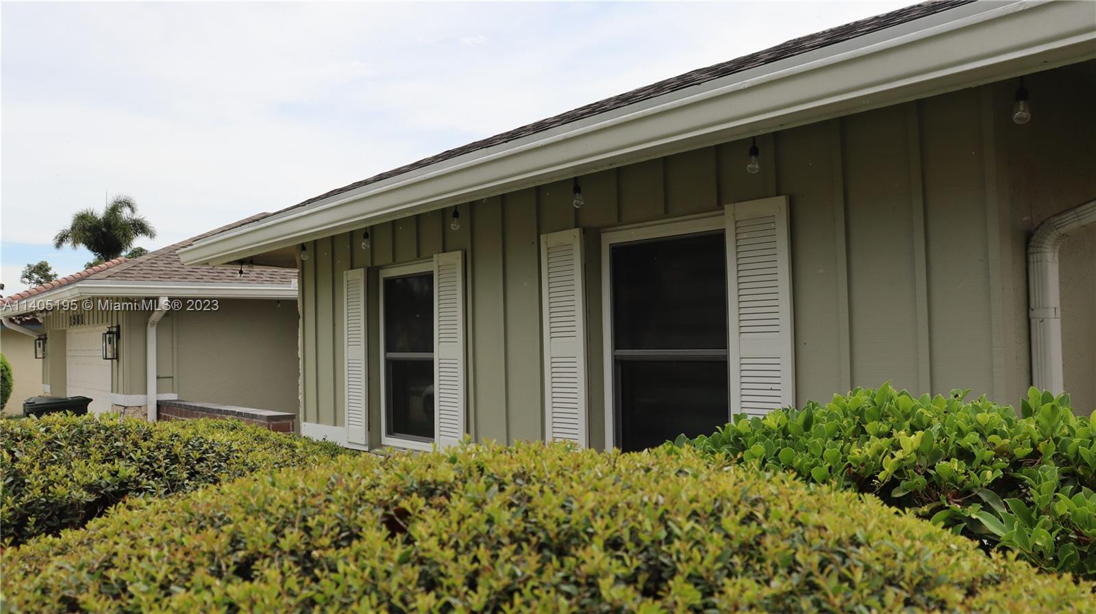 SABAL PARK - Residential