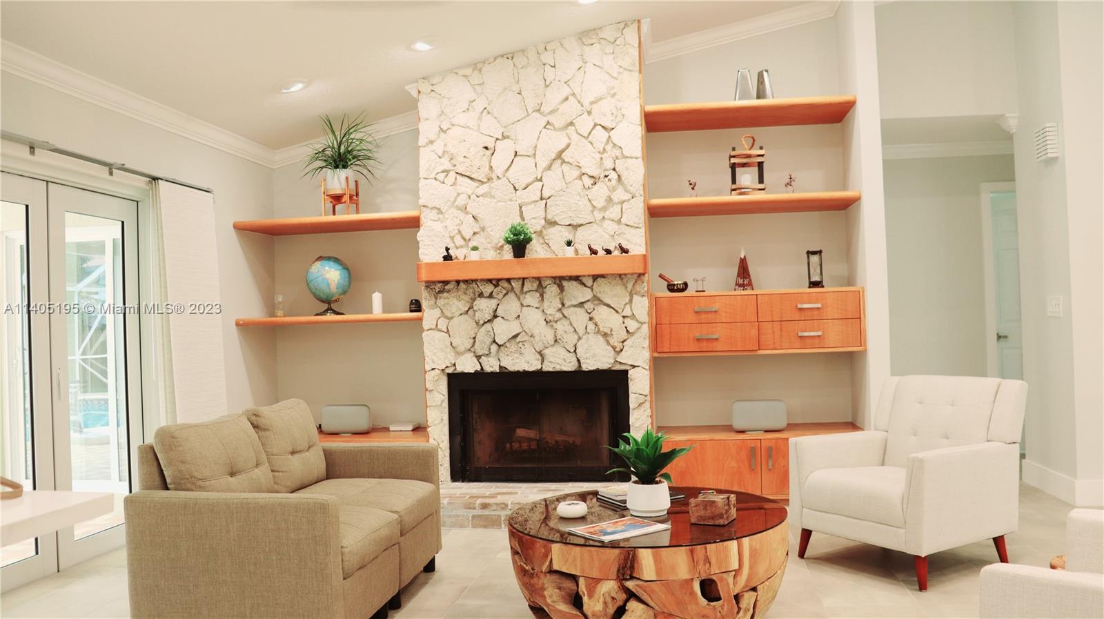 SABAL PARK - Residential