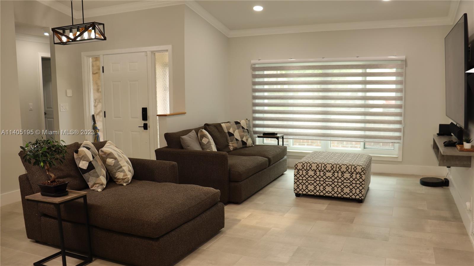 SABAL PARK - Residential