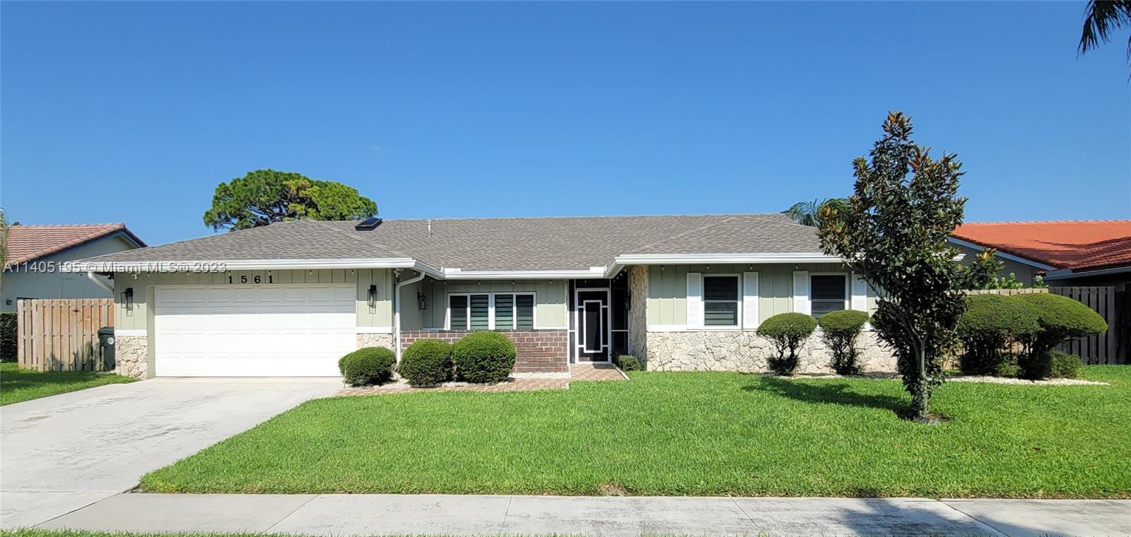 SABAL PARK - Residential