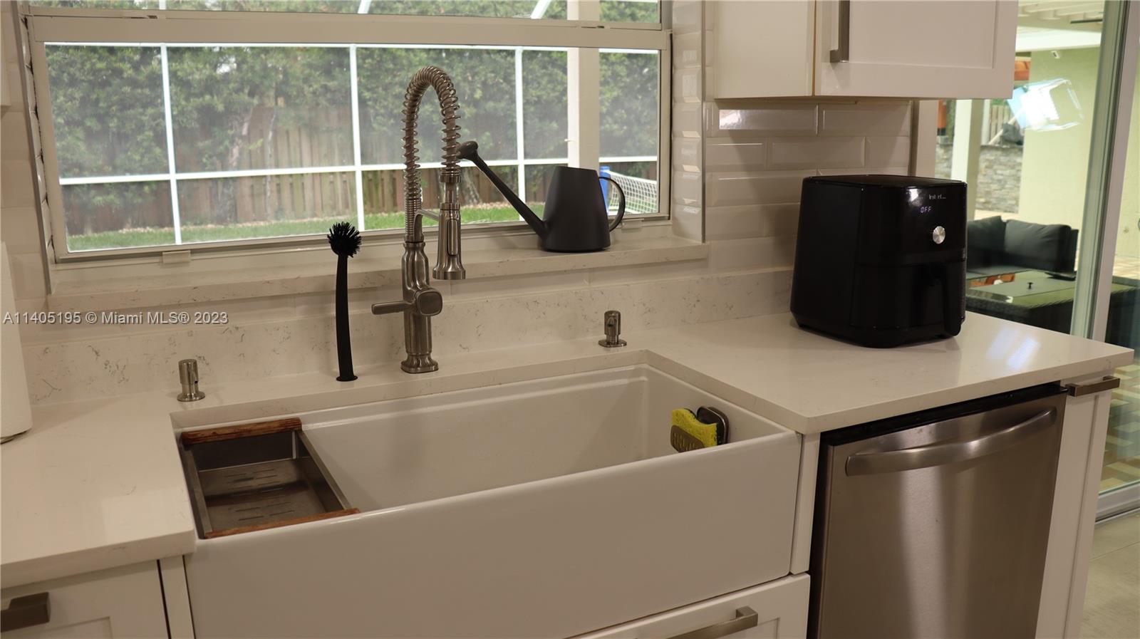 SABAL PARK - Residential