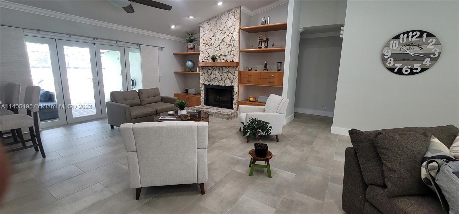 SABAL PARK - Residential