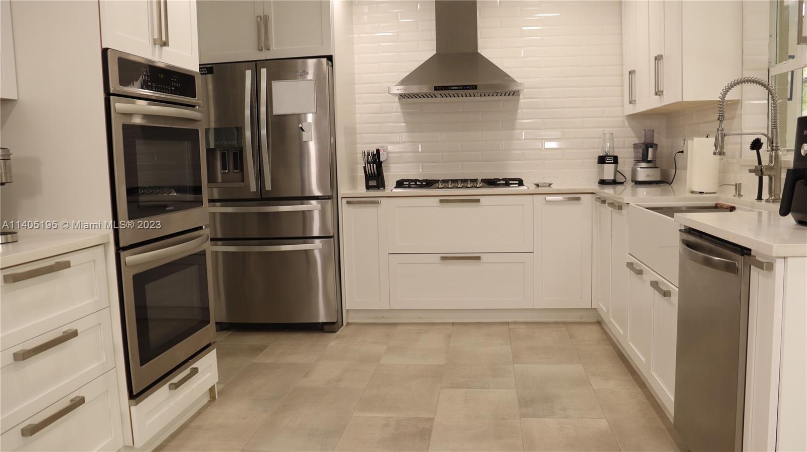 SABAL PARK - Residential