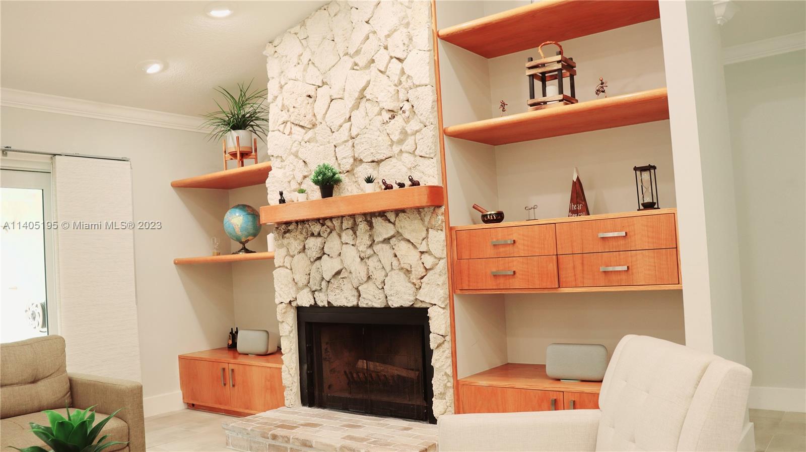 SABAL PARK - Residential