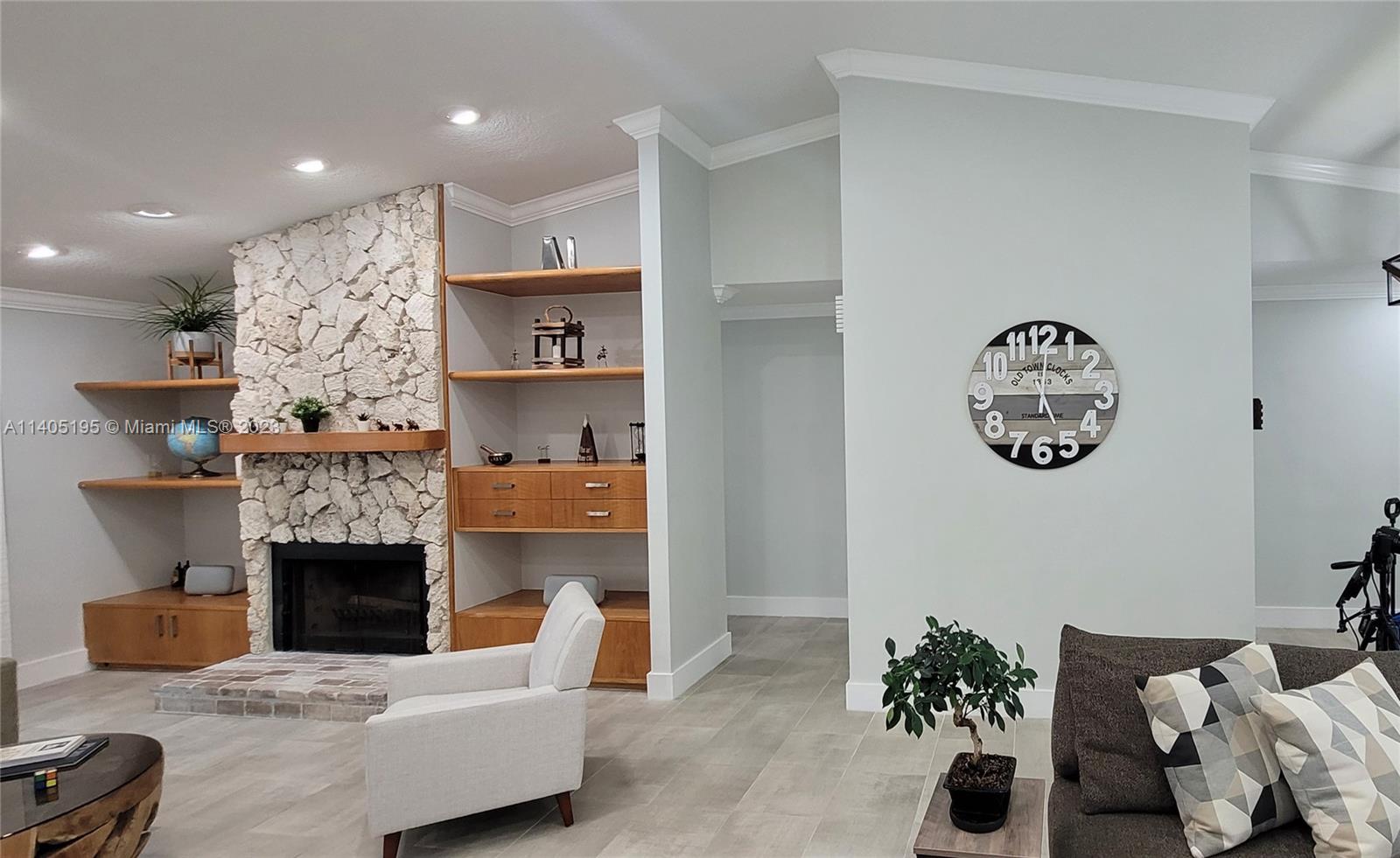 SABAL PARK - Residential