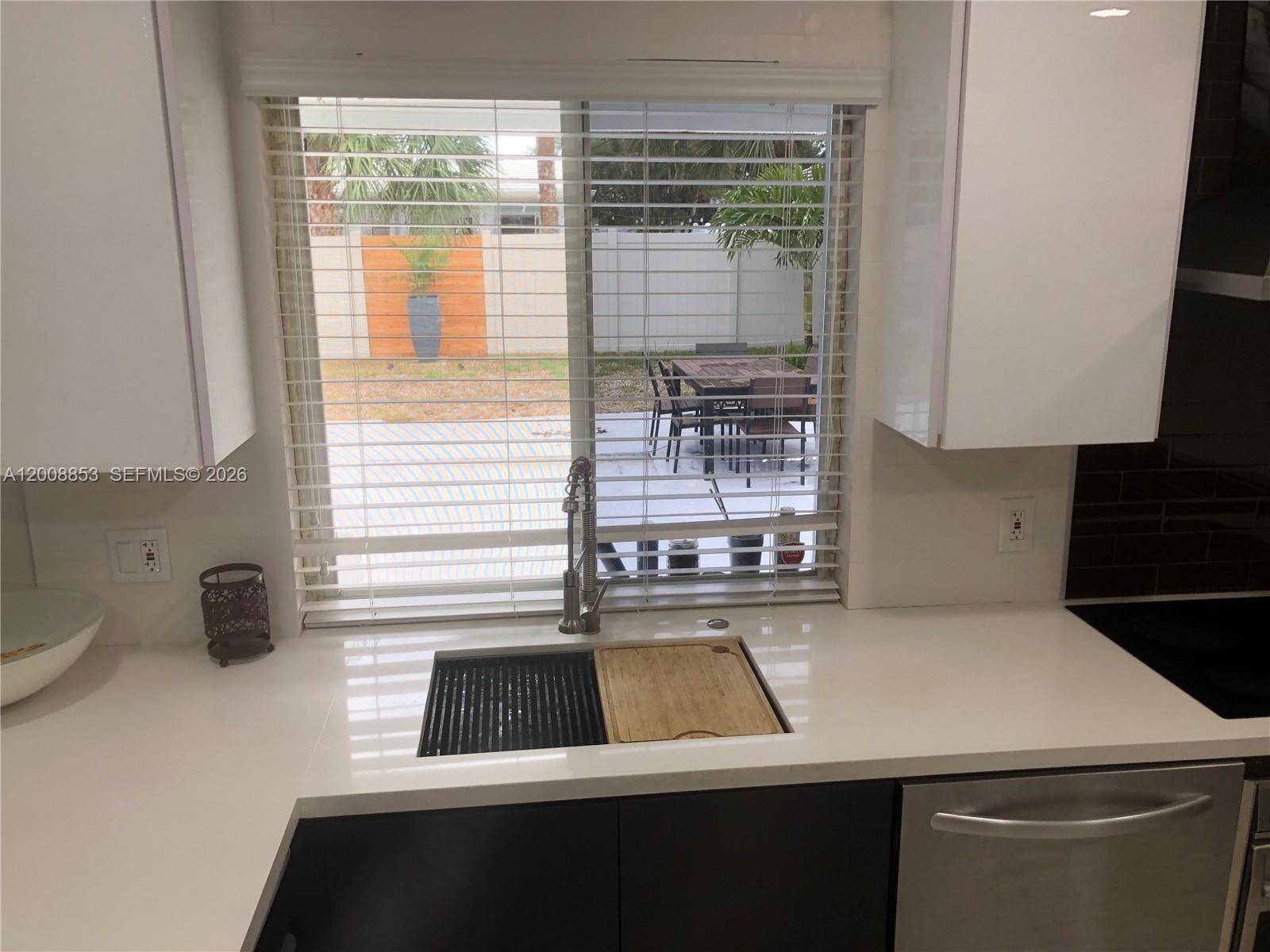 IMPERIAL POINT 2 SEC - Residential