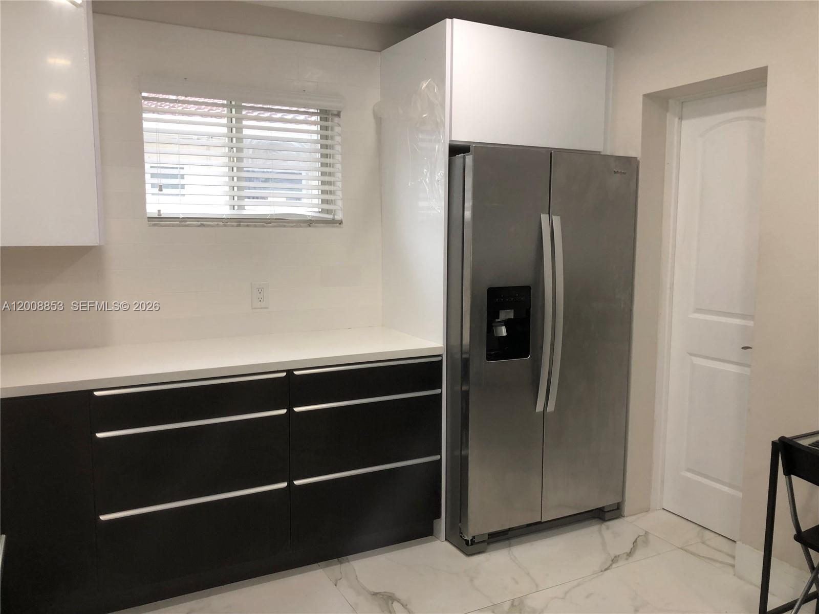 IMPERIAL POINT 2 SEC - Residential