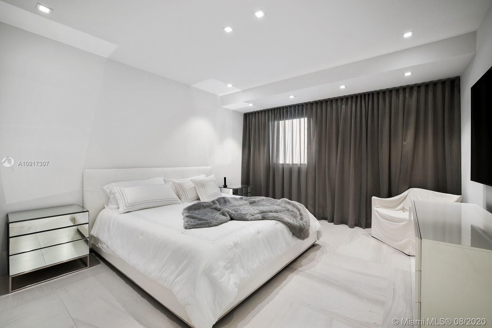 OCEAN HOUSE CONDO - Residential