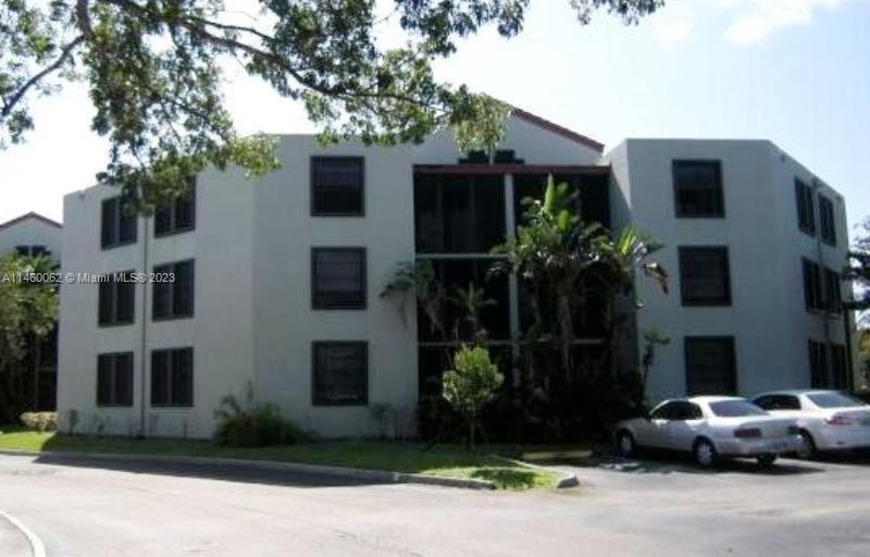 LAKE POINTE CONDOMINIUM N - Residential