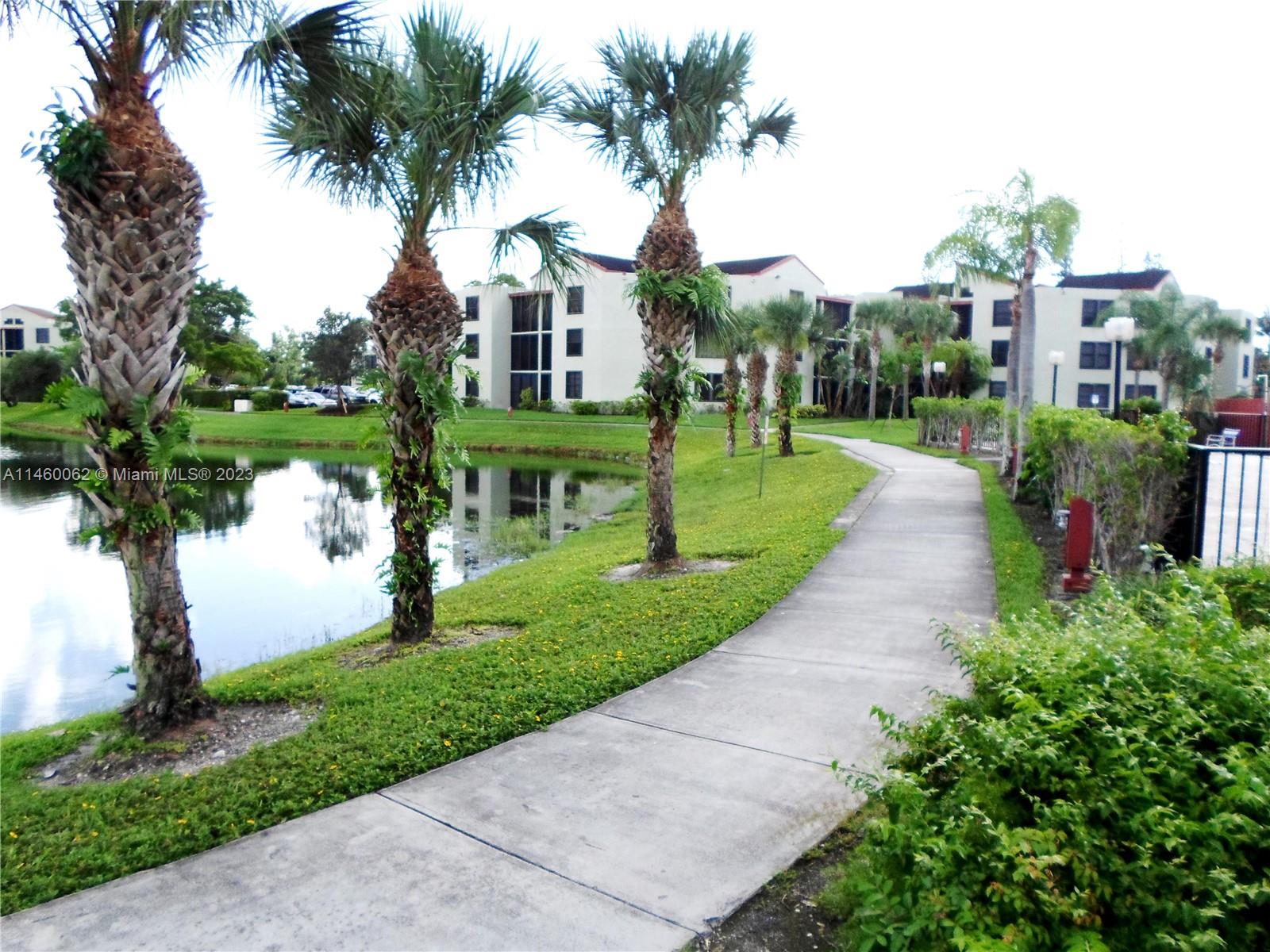 LAKE POINTE CONDOMINIUM N - Residential