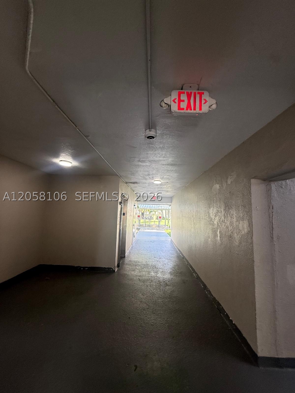 CAMBRIDGE CONDO - Residential