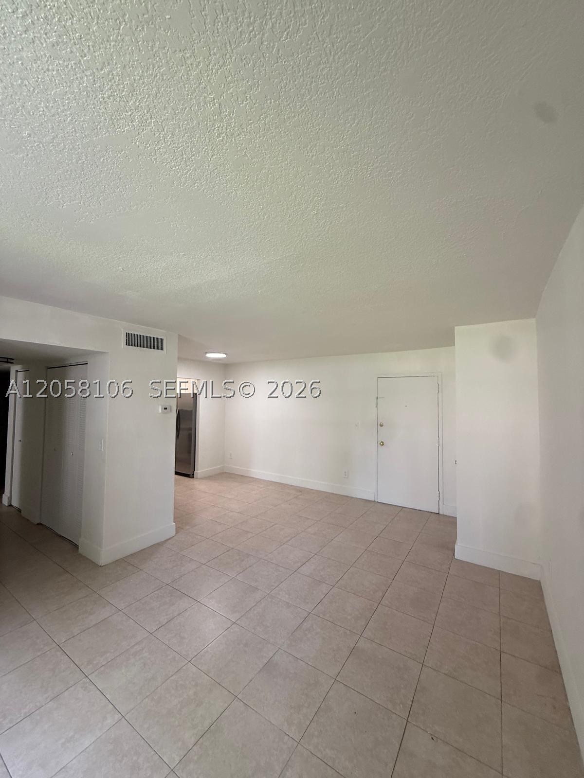 CAMBRIDGE CONDO - Residential