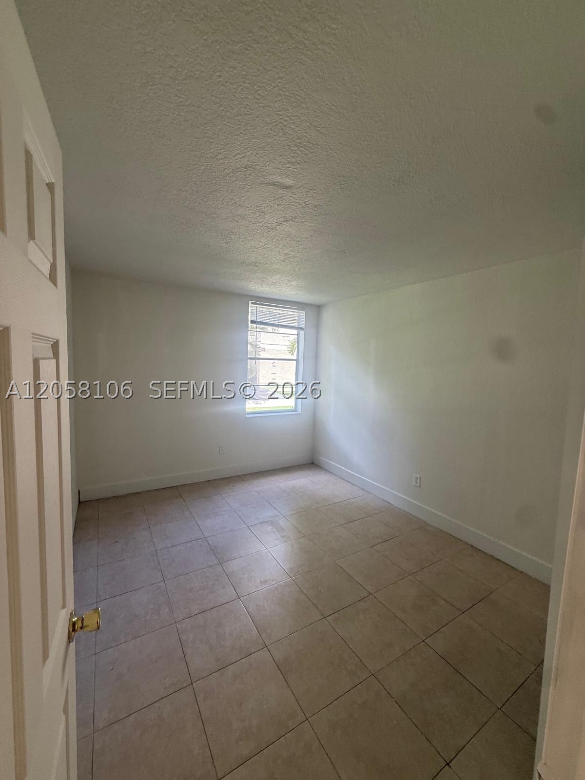 CAMBRIDGE CONDO - Residential