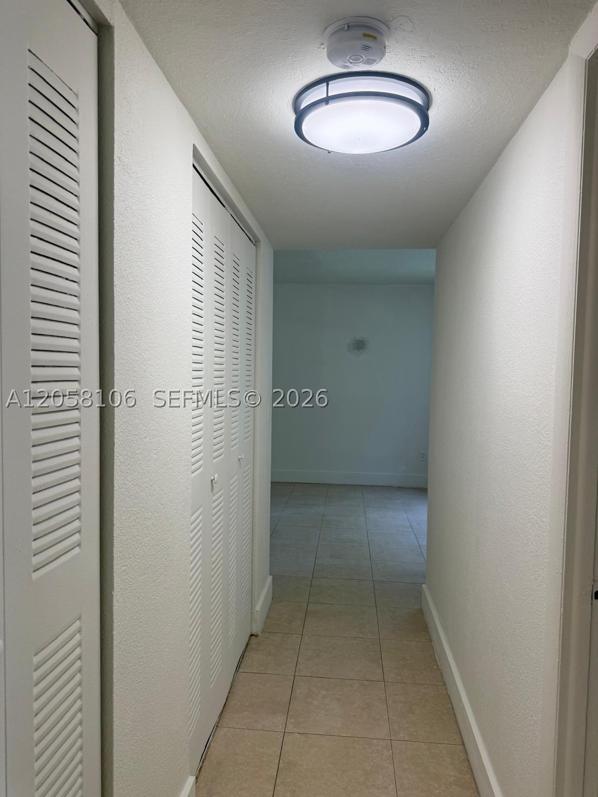CAMBRIDGE CONDO - Residential