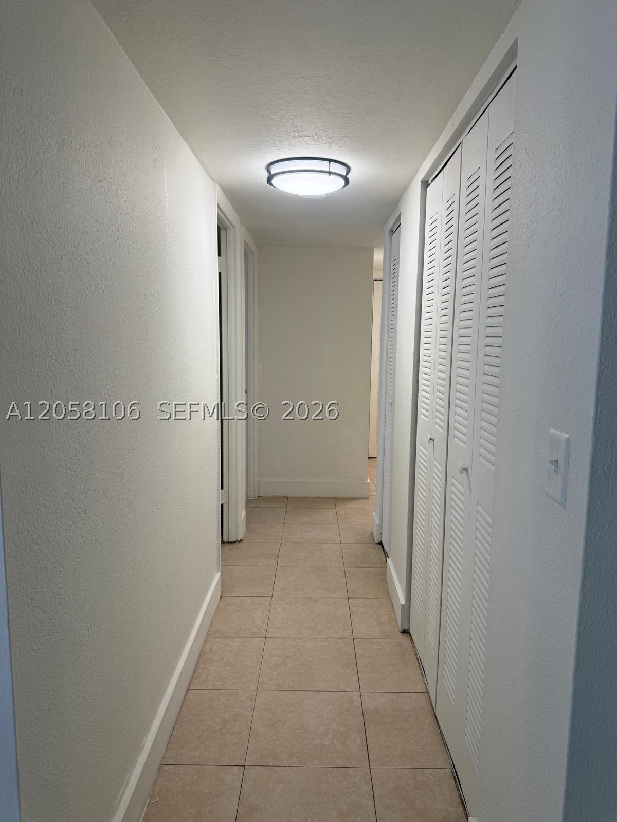 CAMBRIDGE CONDO - Residential