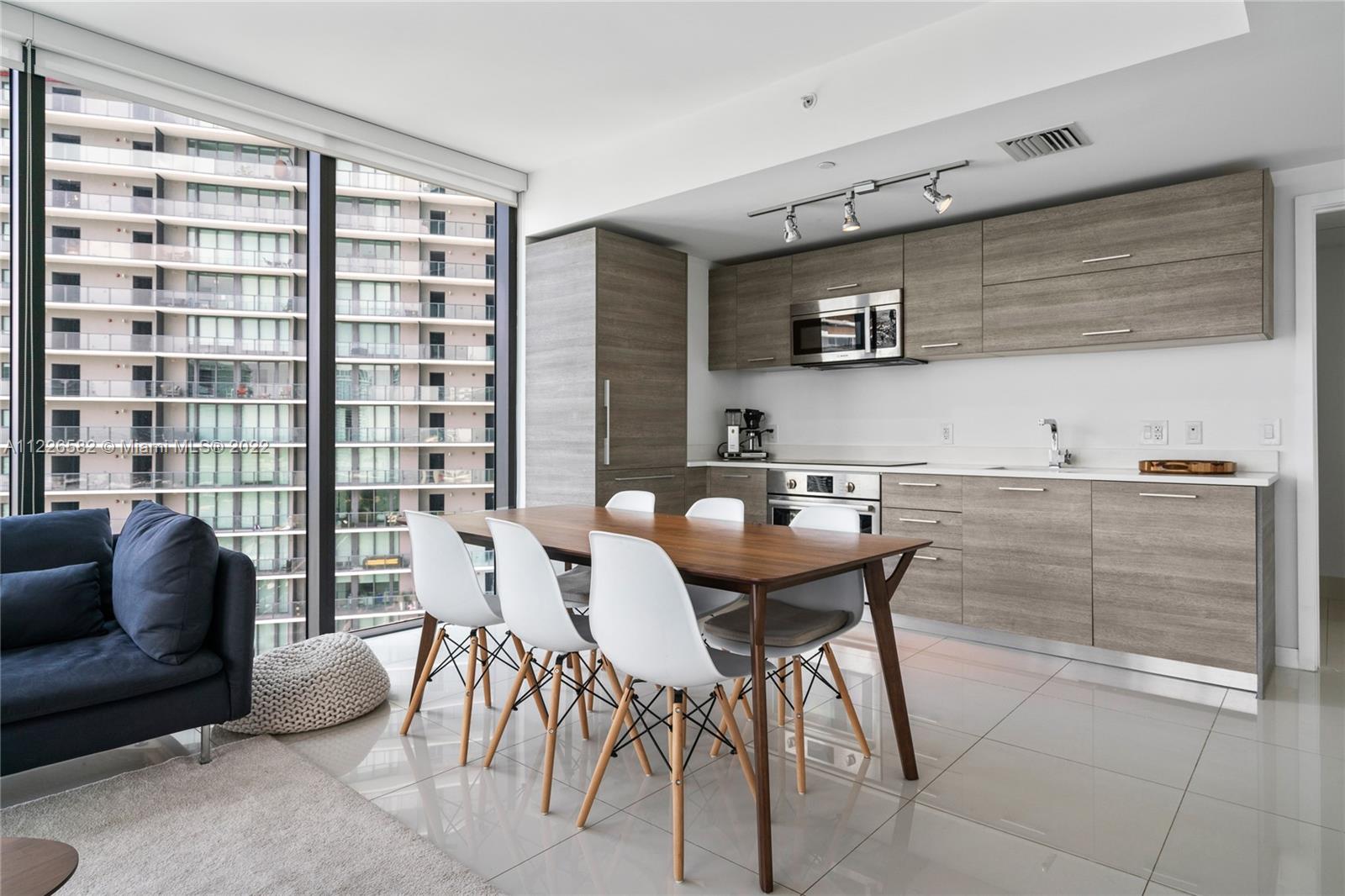 PARAISO BAY CONDO - Residential Lease