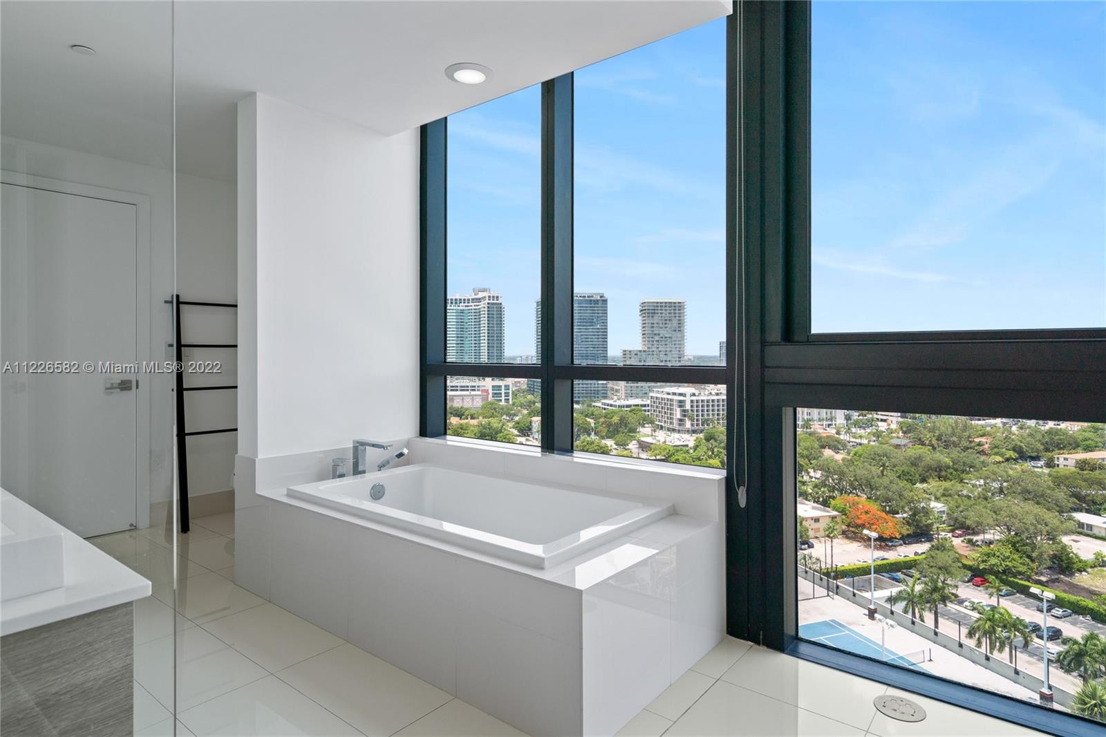 PARAISO BAY CONDO - Residential Lease