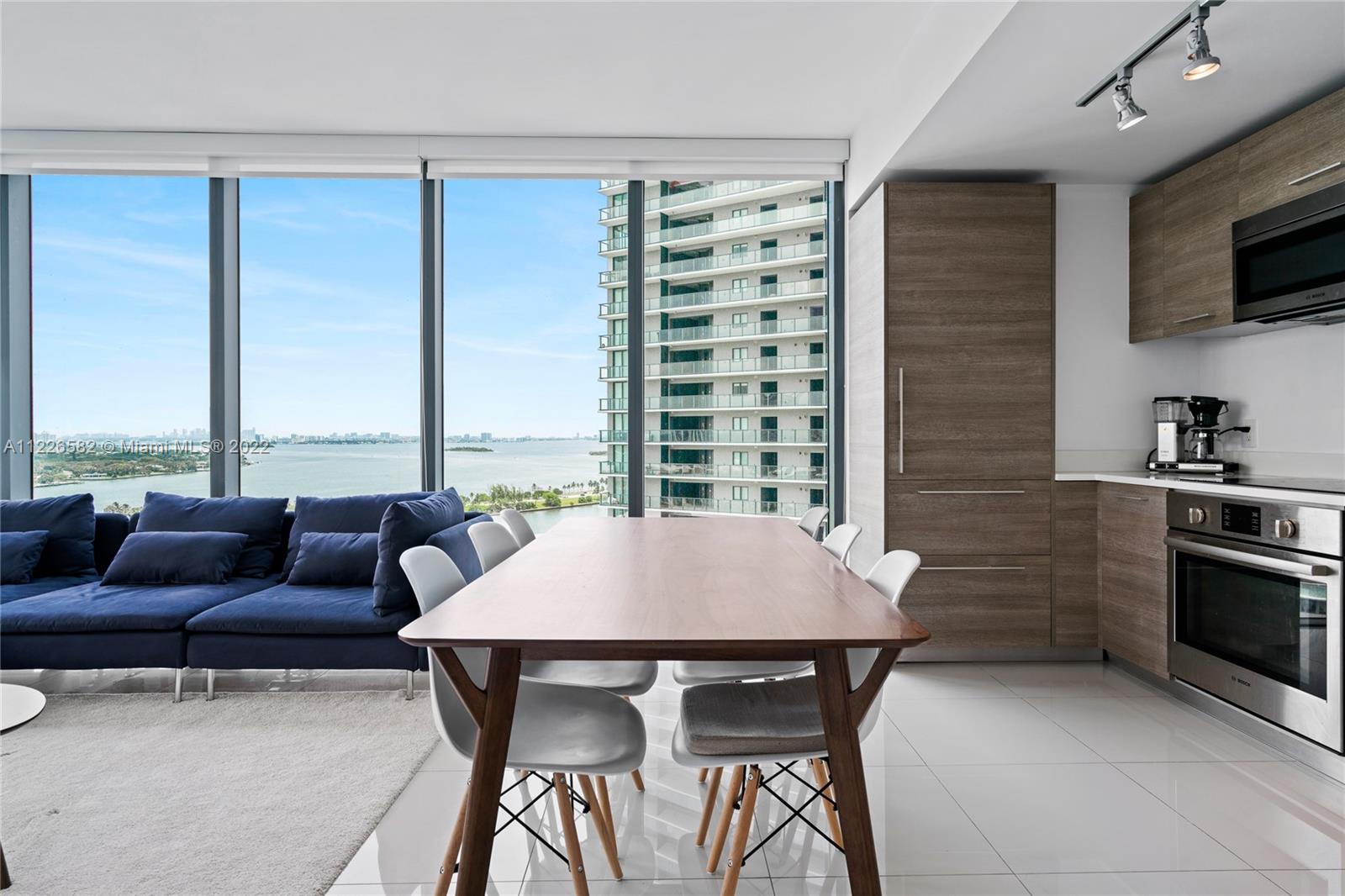PARAISO BAY CONDO - Residential Lease