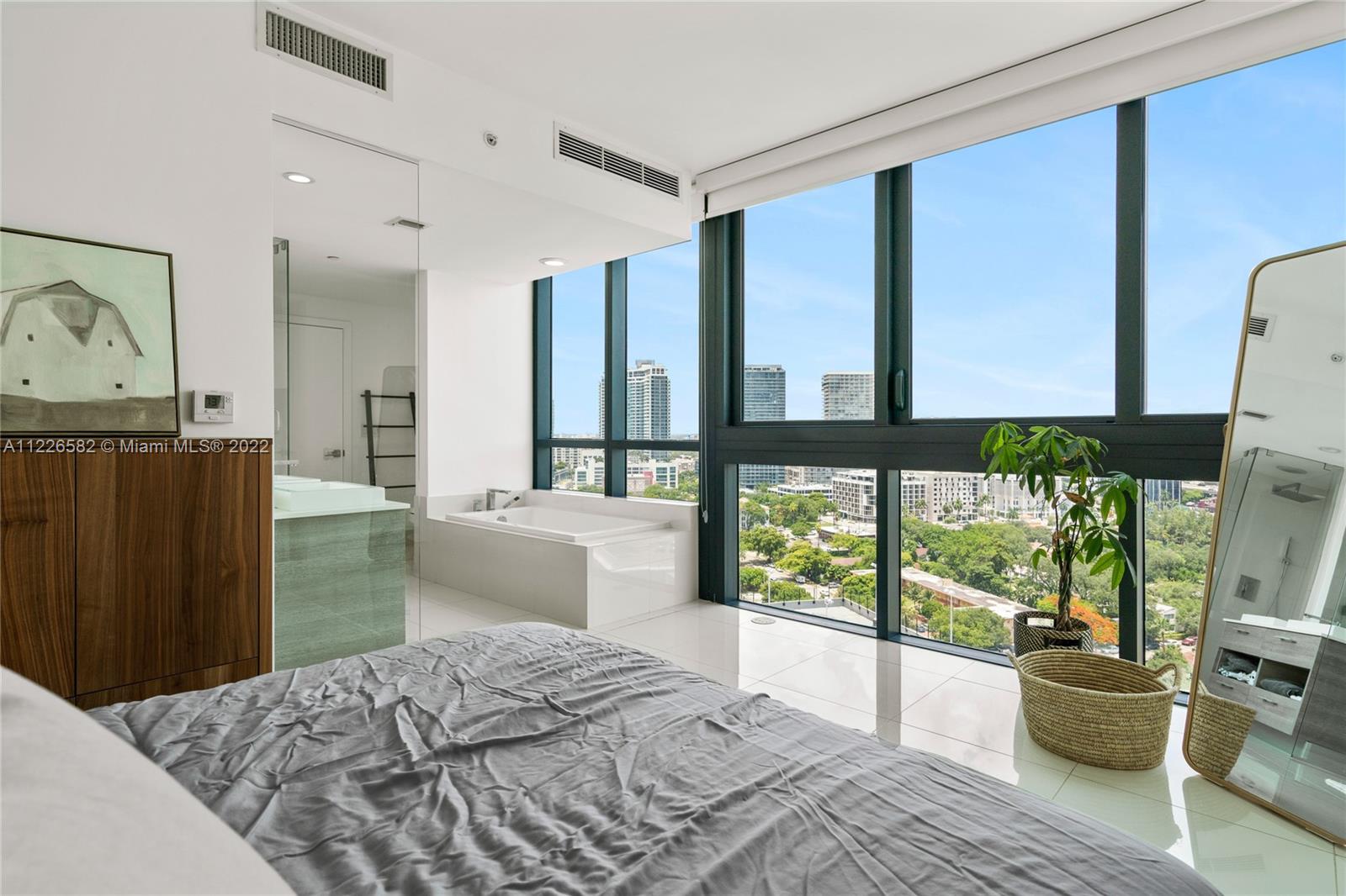 PARAISO BAY CONDO - Residential Lease