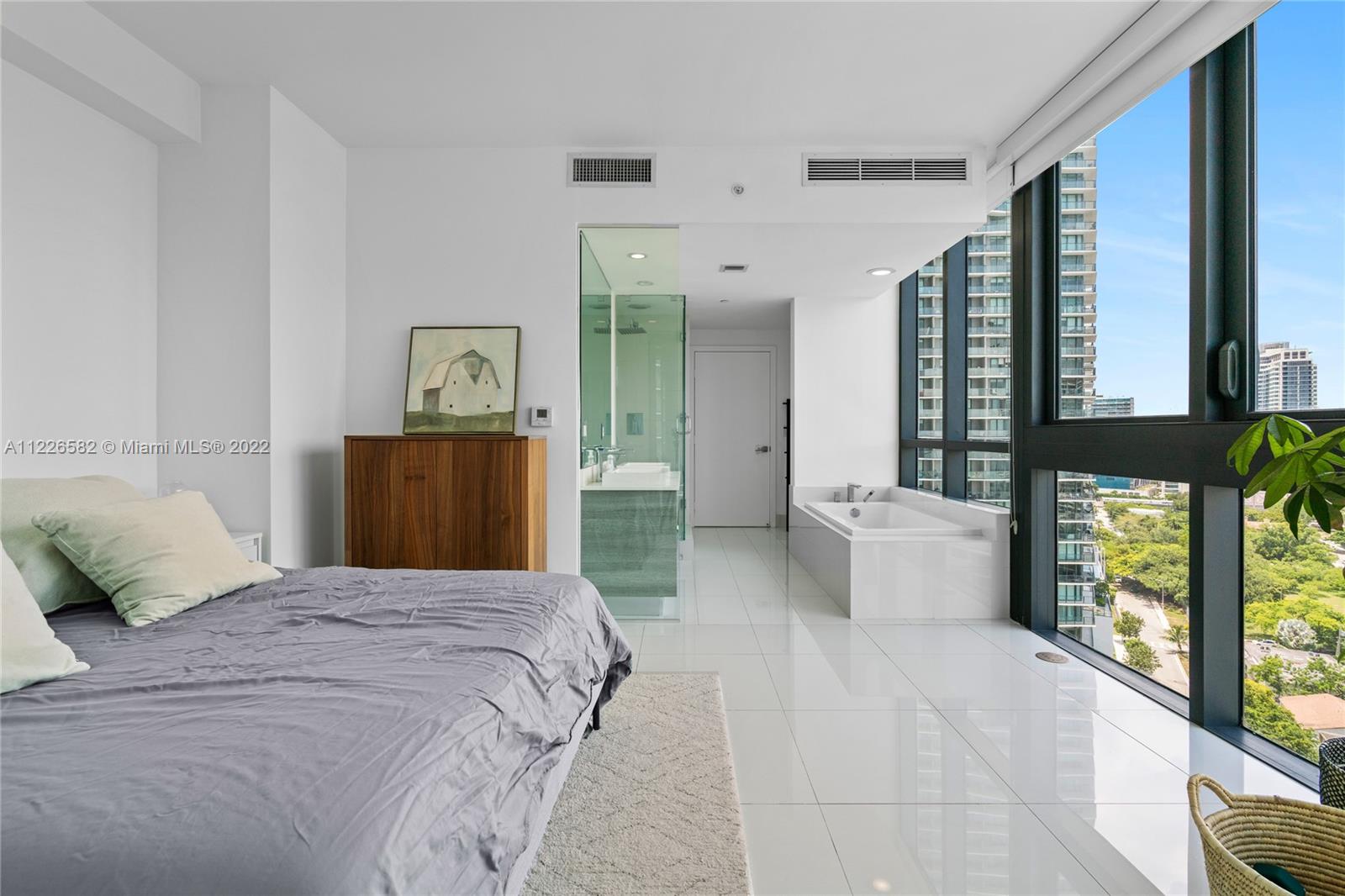 PARAISO BAY CONDO - Residential Lease