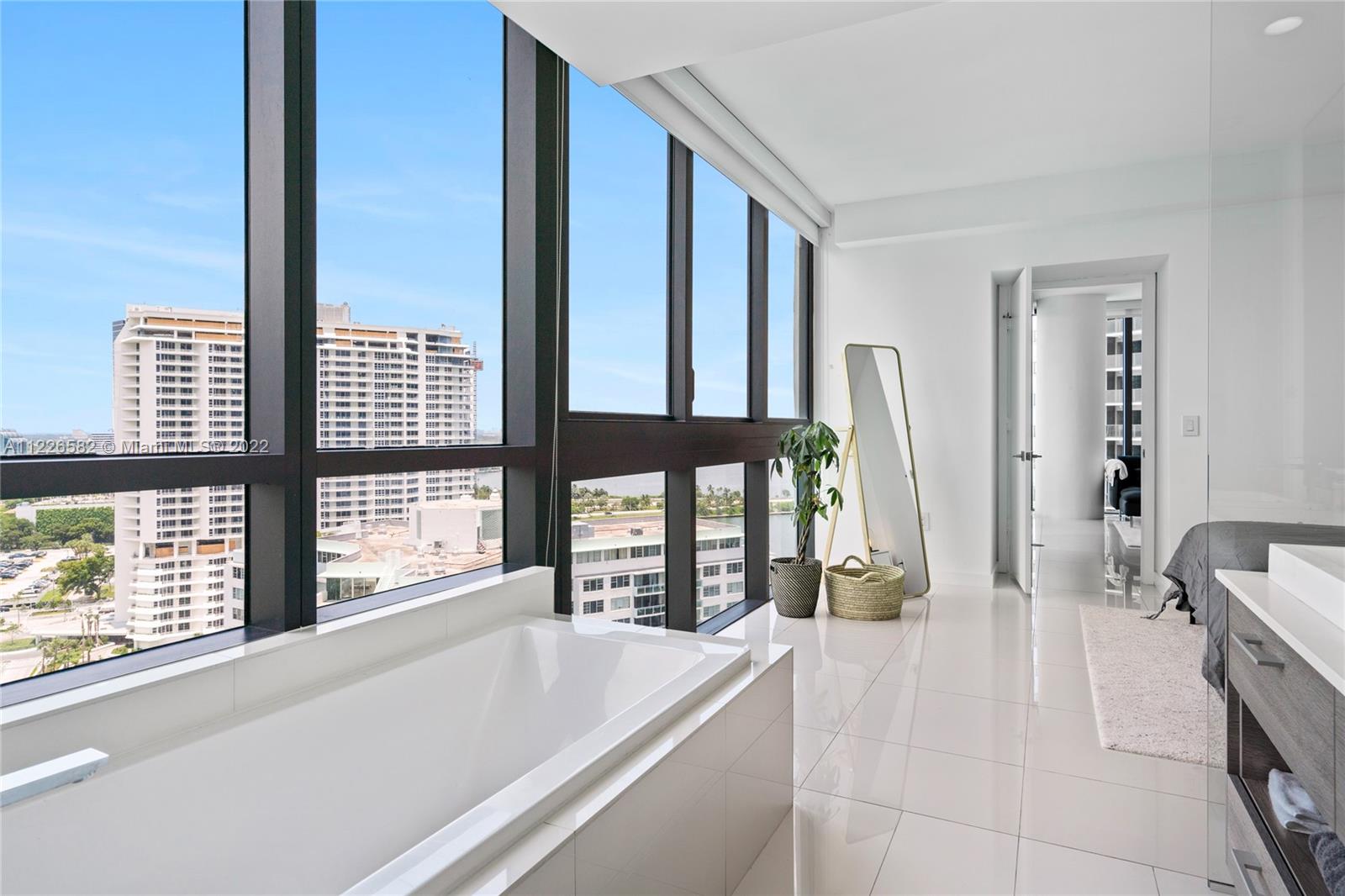 PARAISO BAY CONDO - Residential Lease