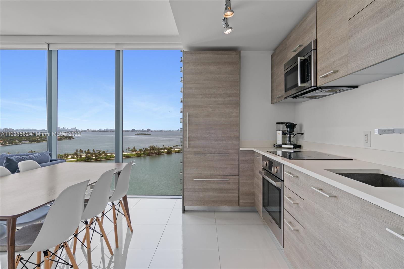 PARAISO BAY CONDO - Residential Lease