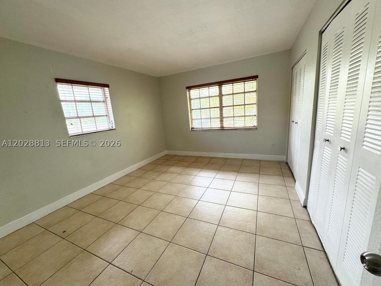 COURTYARDS AT KENDALL CON - Residential Lease