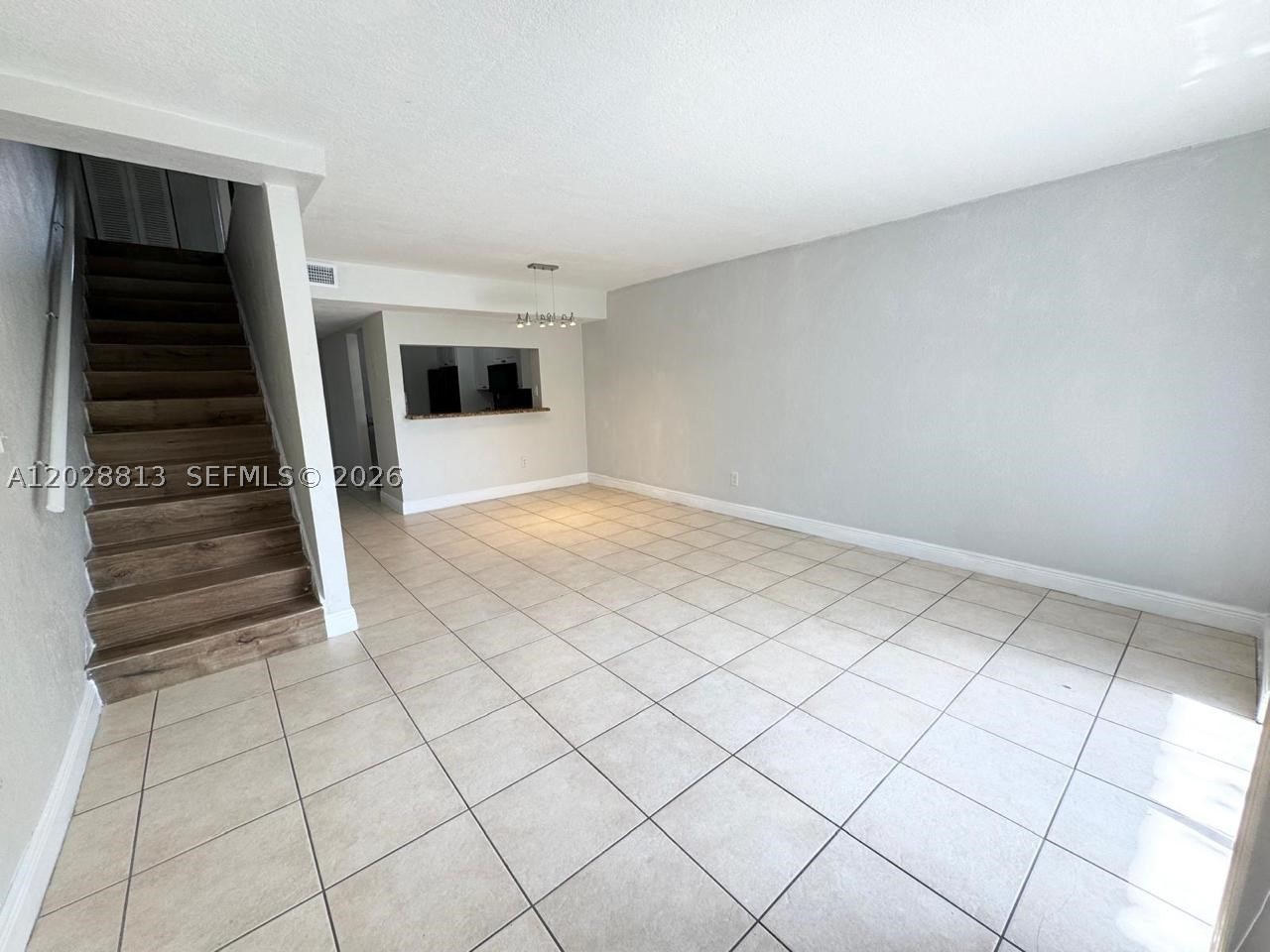 COURTYARDS AT KENDALL CON - Residential Lease