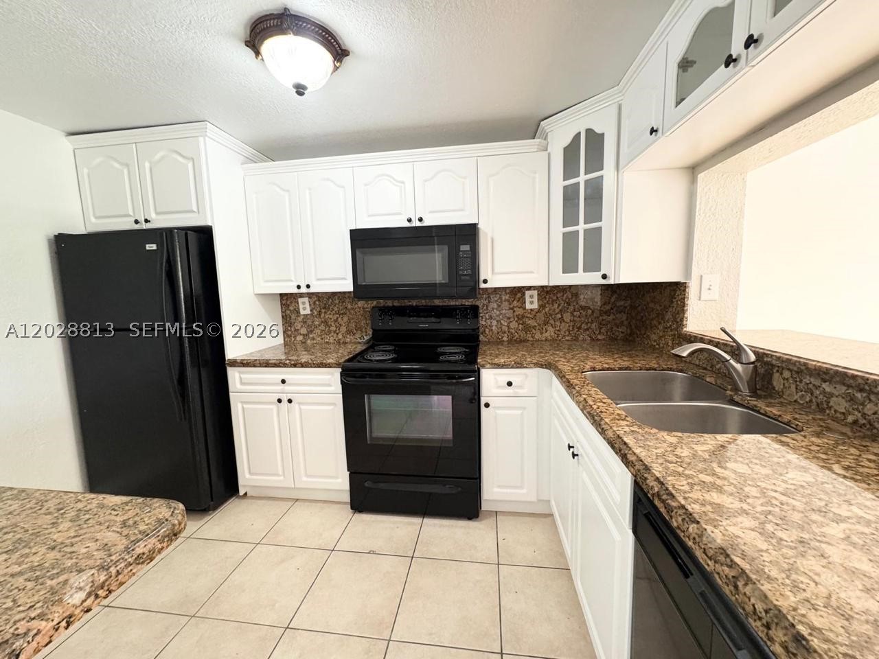 COURTYARDS AT KENDALL CON - Residential Lease