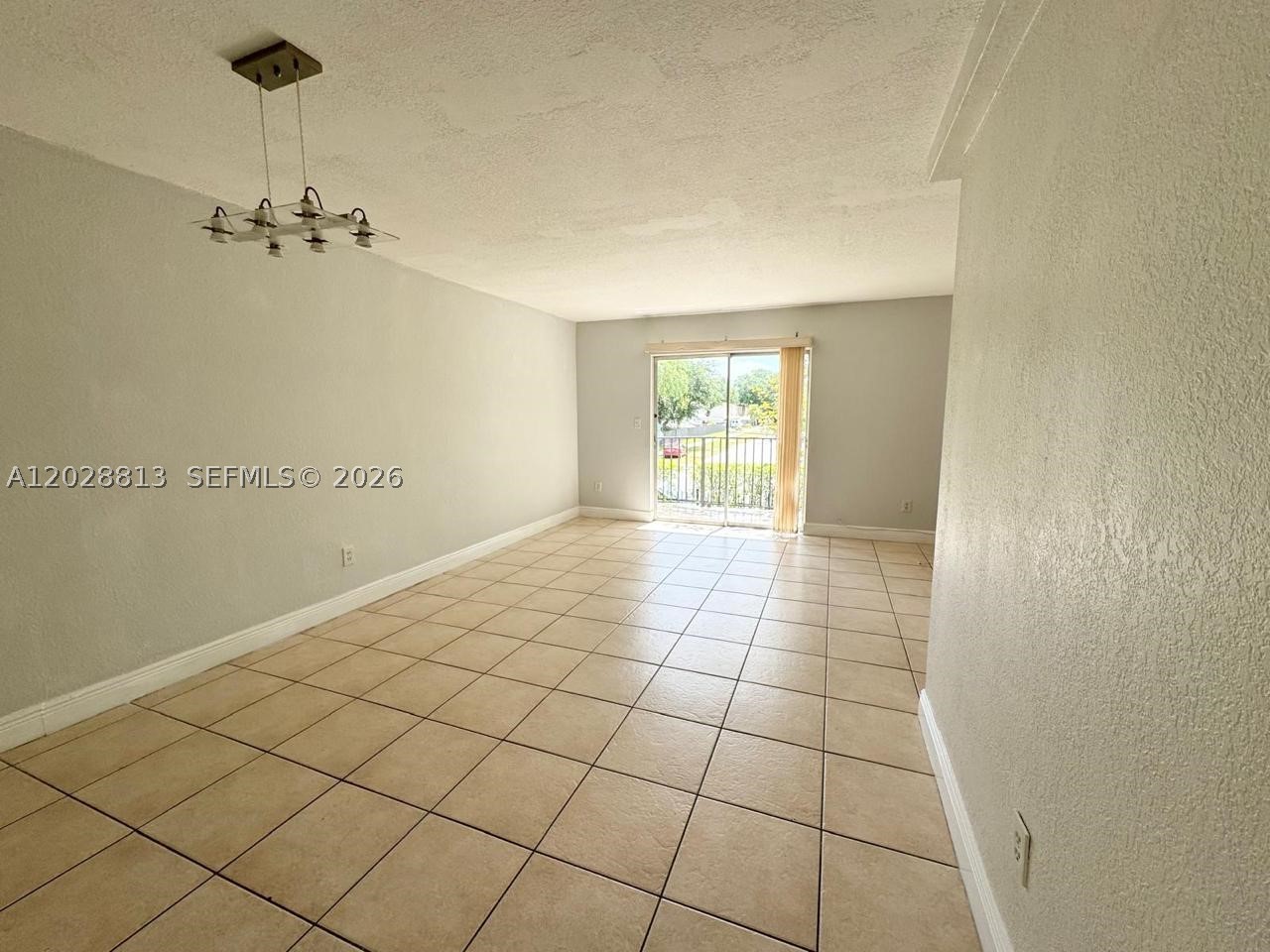 COURTYARDS AT KENDALL CON - Residential Lease