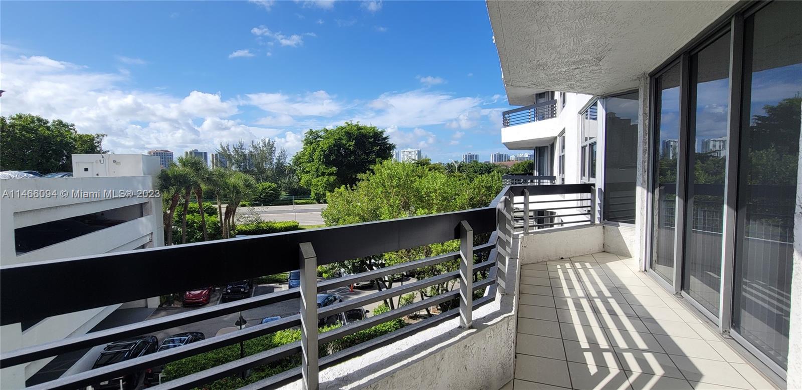 MYSTIC POINTE TOWER 600 - Residential Lease