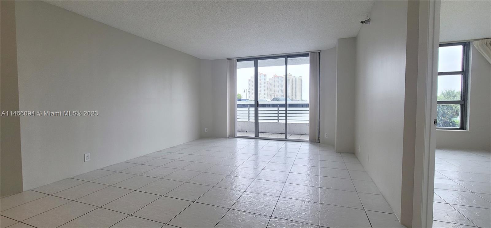 MYSTIC POINTE TOWER 600 - Residential Lease