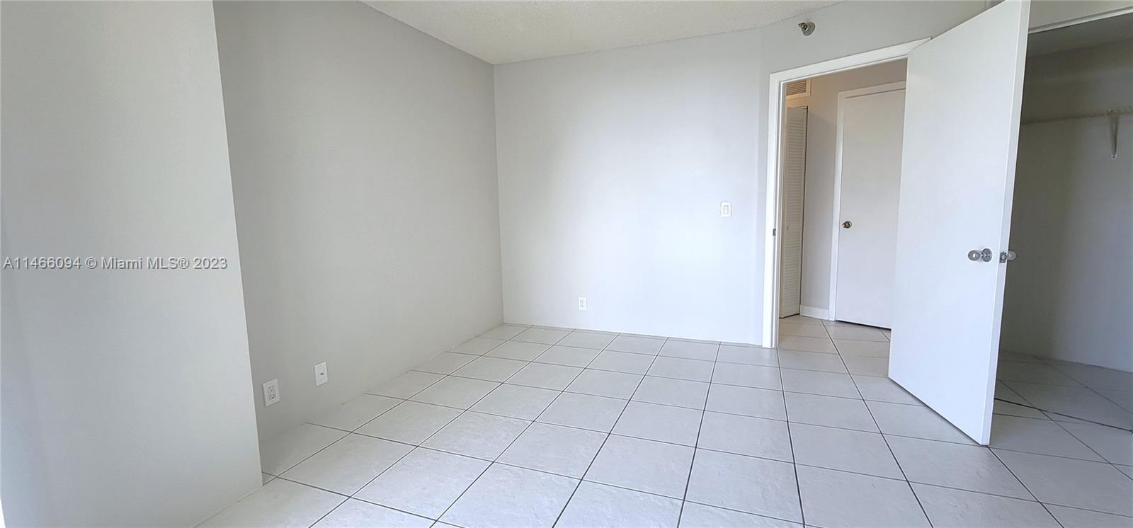 MYSTIC POINTE TOWER 600 - Residential Lease