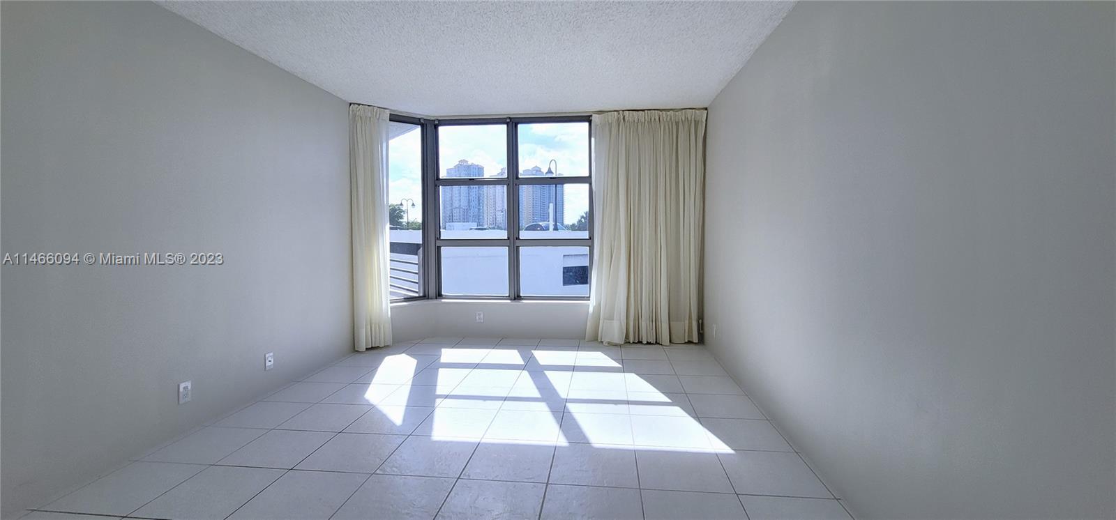 MYSTIC POINTE TOWER 600 - Residential Lease