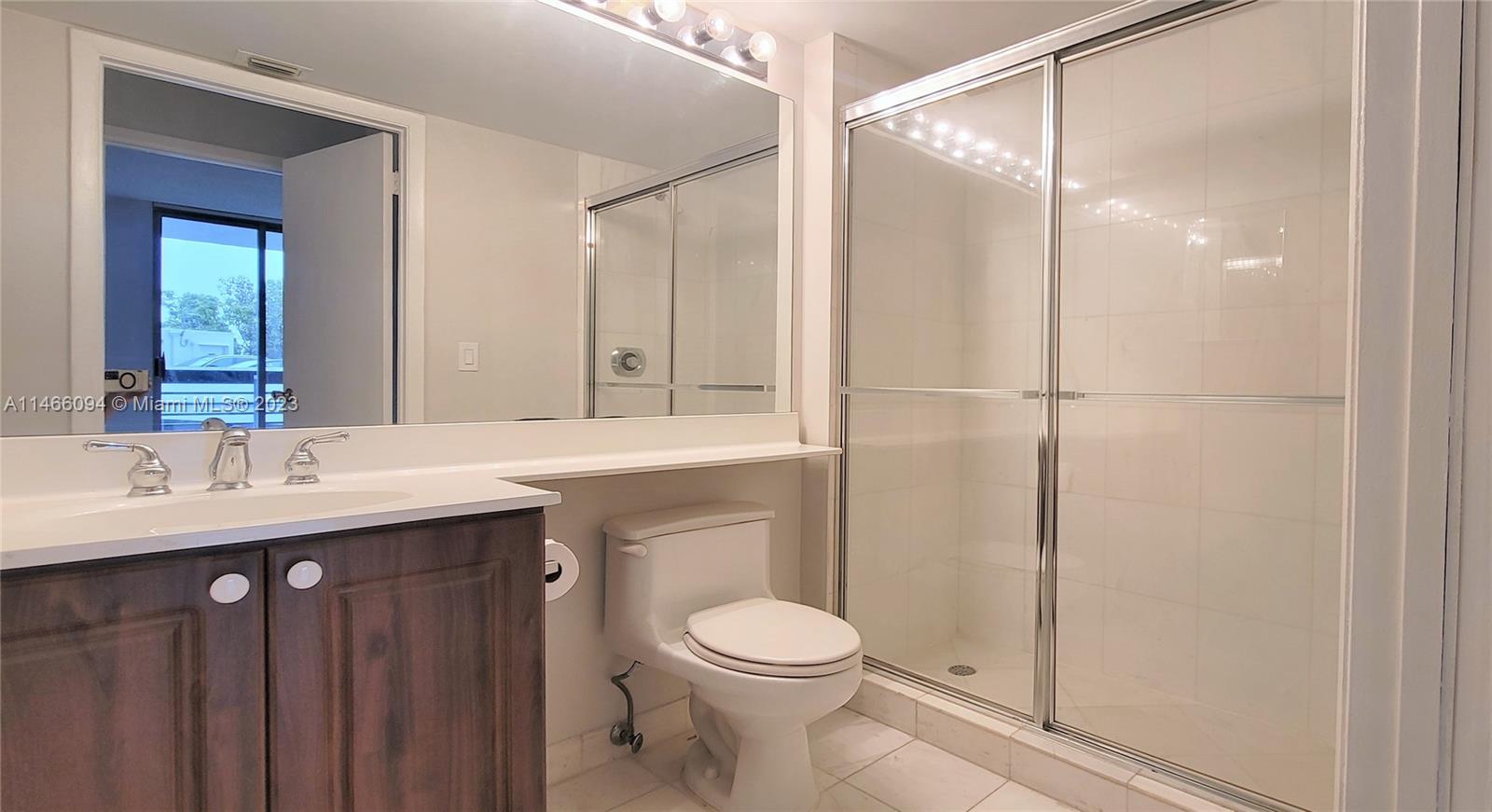 MYSTIC POINTE TOWER 600 - Residential Lease