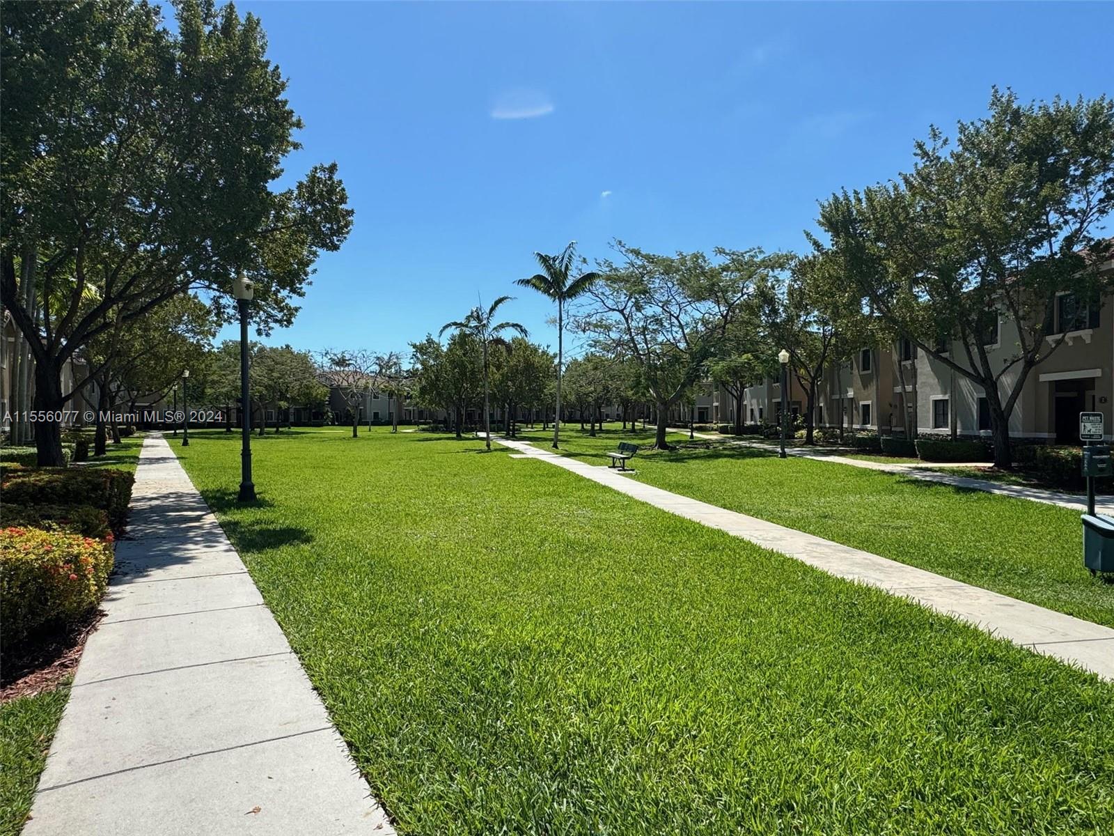 THE COURTS AT BAYSHORE I - Residential