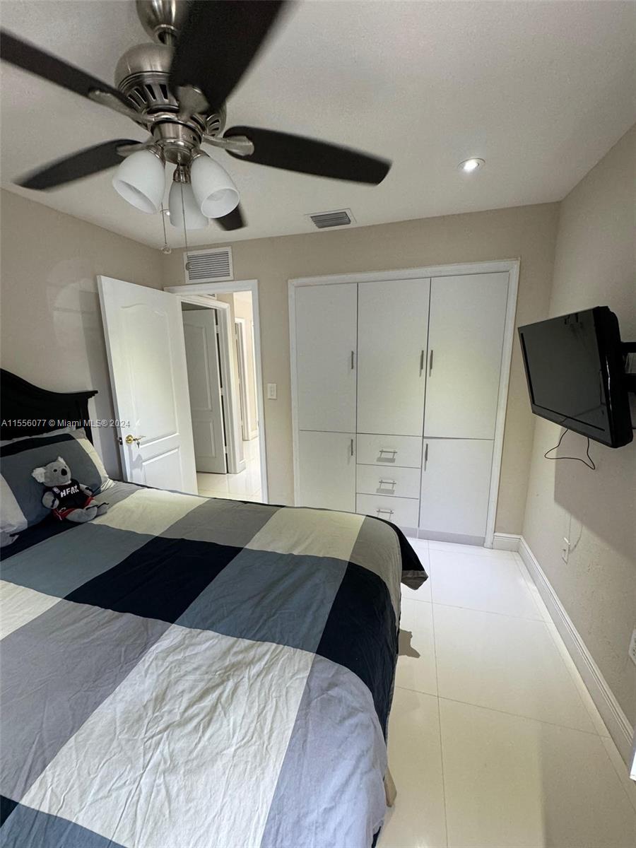 THE COURTS AT BAYSHORE I - Residential