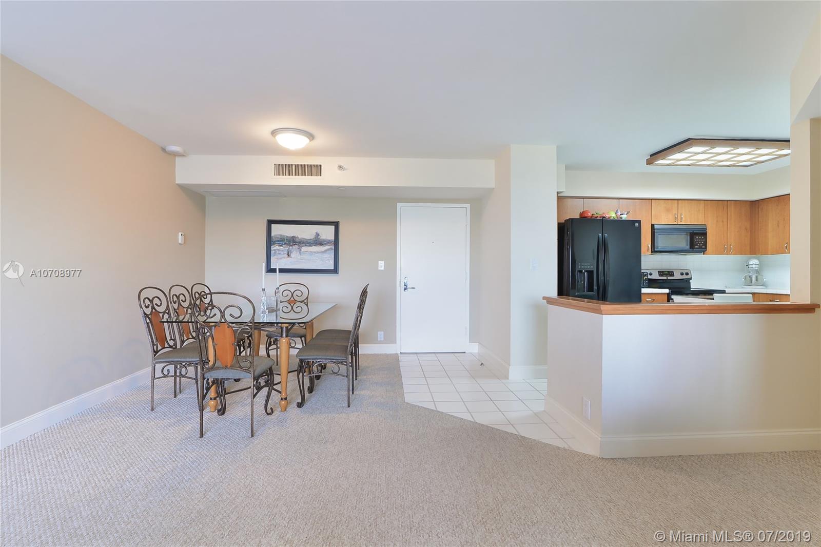 MYSTIC POINTE TOWER 500 C - Residential