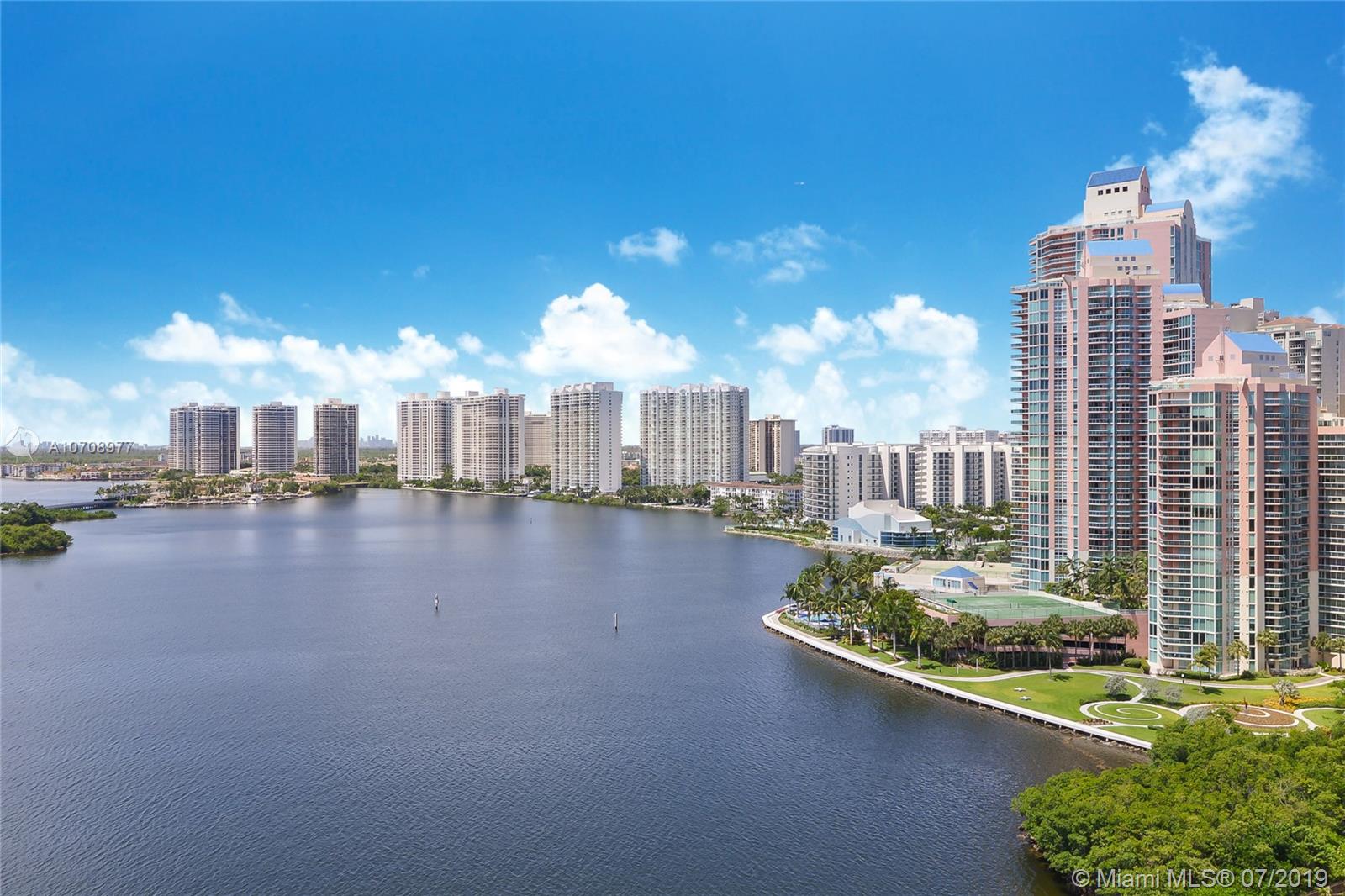 MYSTIC POINTE TOWER 500 C - Residential