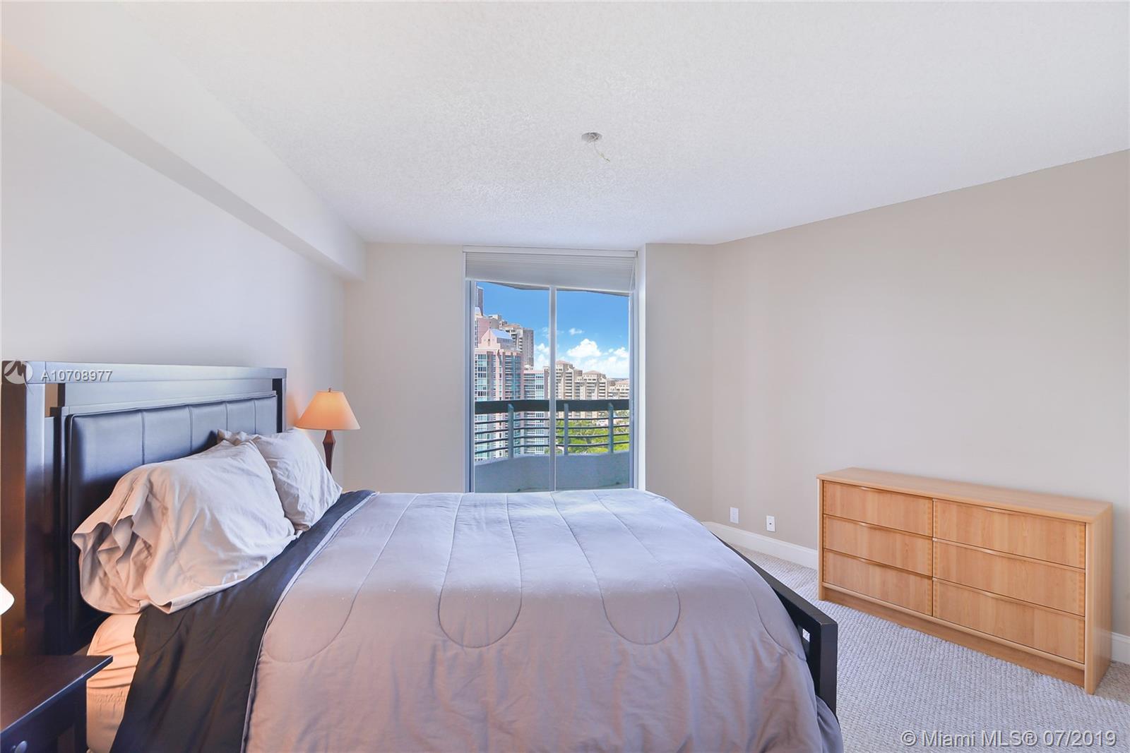 MYSTIC POINTE TOWER 500 C - Residential