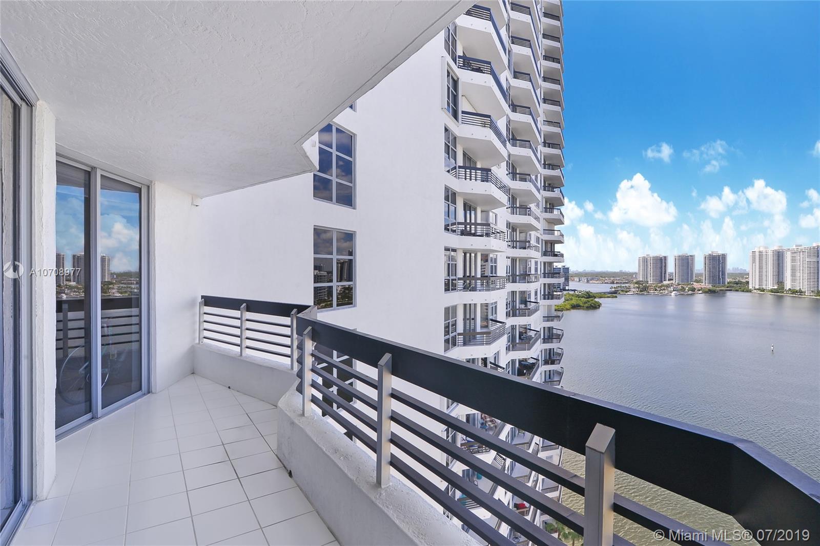 MYSTIC POINTE TOWER 500 C - Residential